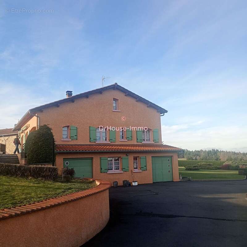 Maison à CRAPONNE-SUR-ARZON