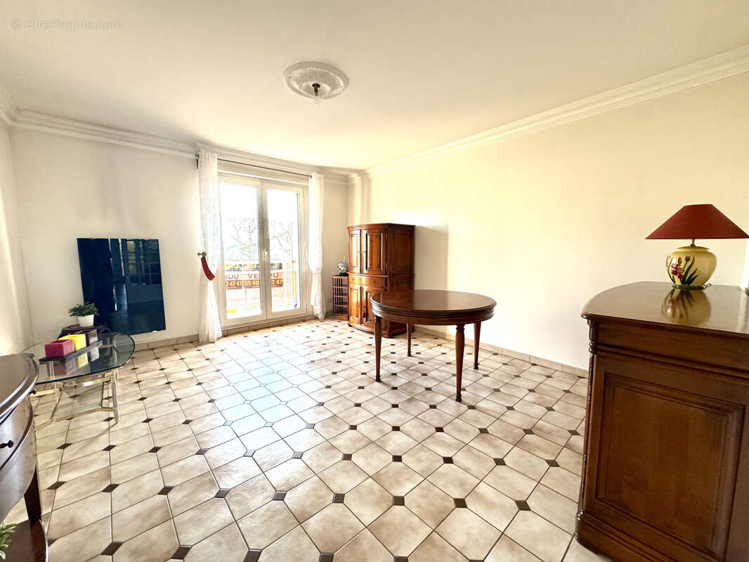Appartement à LE PERREUX-SUR-MARNE
