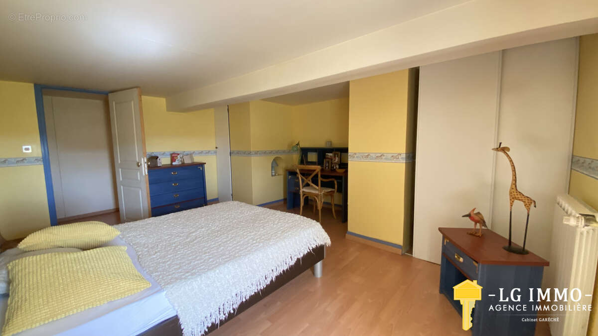 Longère avec dépendances, garages 300 m2, jardin, proche estuaire - photo 43