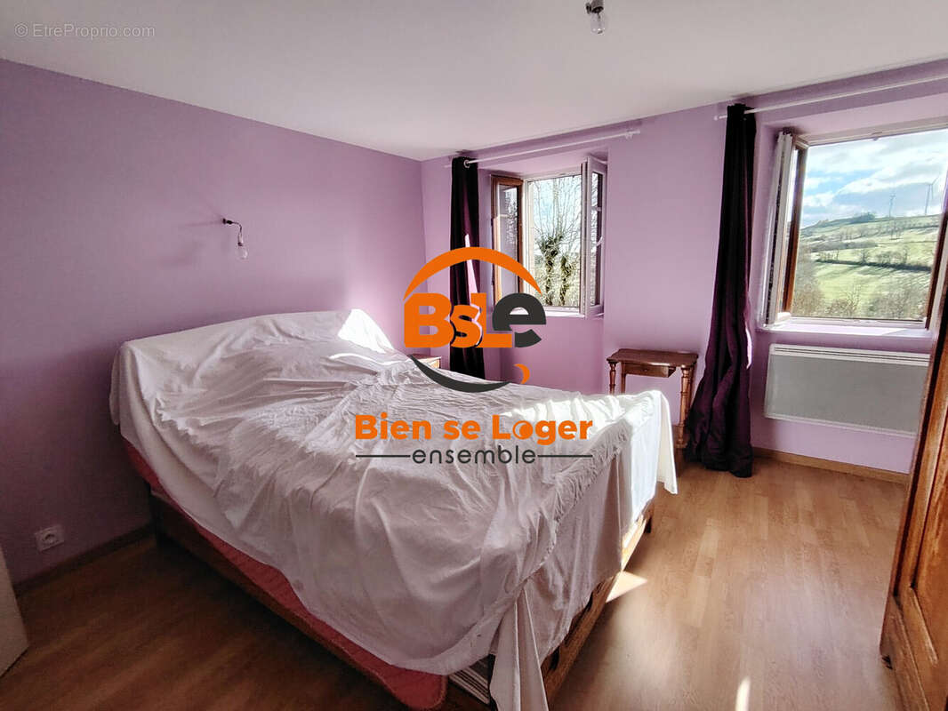 Maison à REZENTIERES