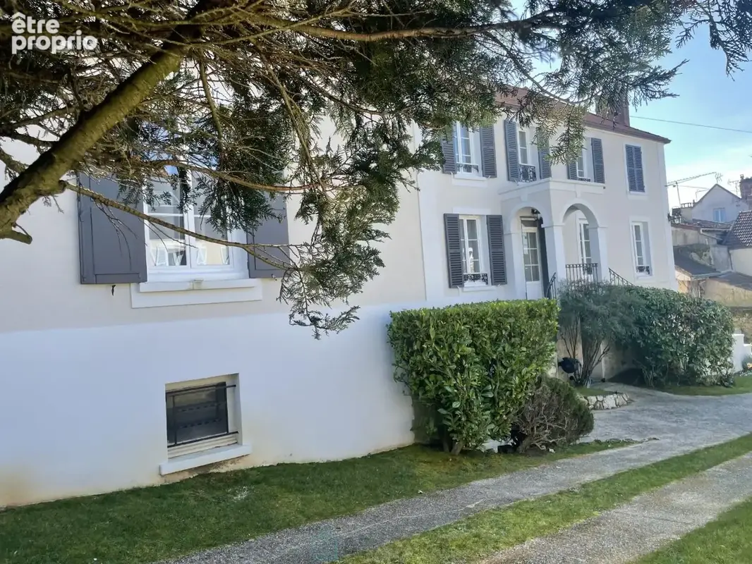 Bien d'exception  centre ville de Mennecy - à 5 mn à pied de la gare - photo 2