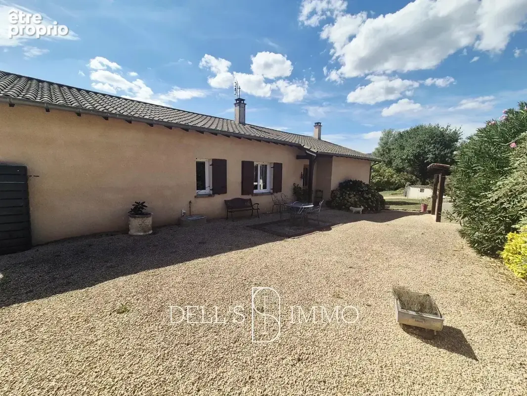 6 chambres, dépendances et grand terrain - photo 5