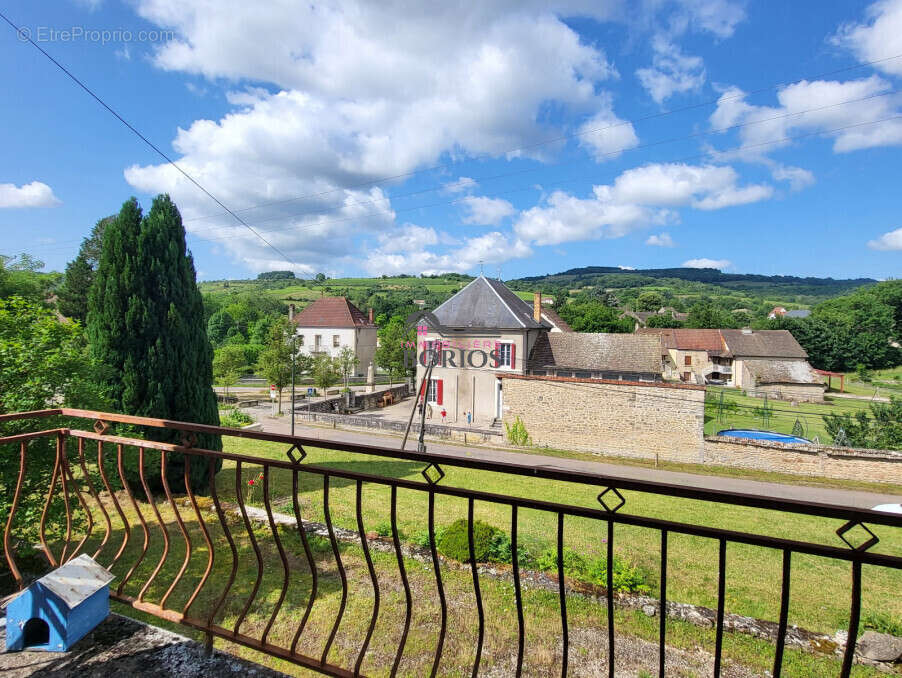 Maison à PARIS-L&#039;HOPITAL