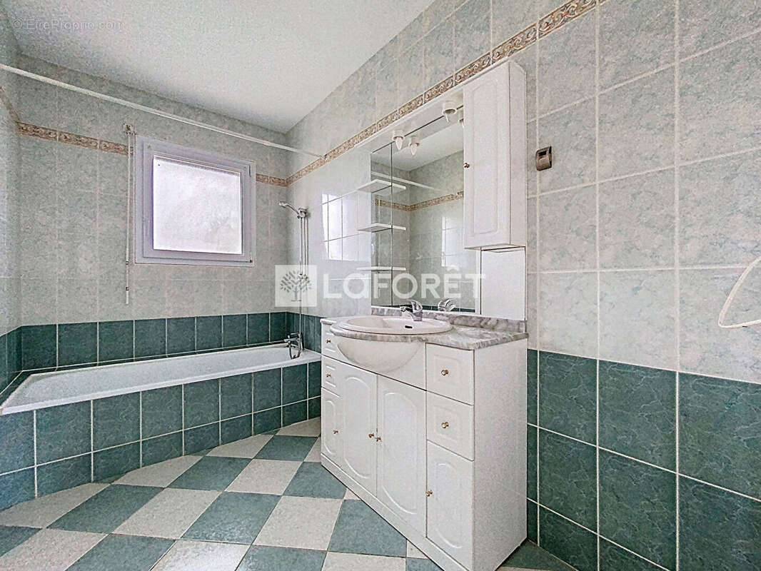 Maison à SAINT-LEGER-SOUS-CHOLET