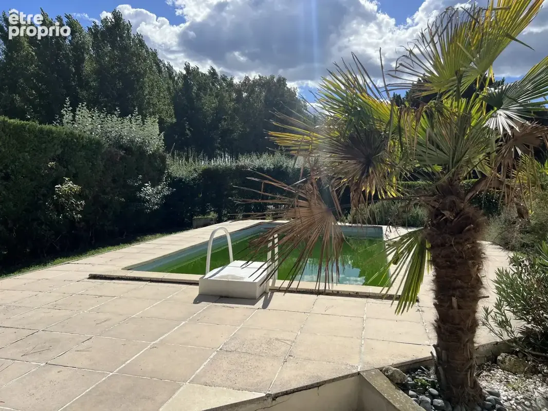 Maison plain-pied avec piscine et garage au centre-ville - photo 10