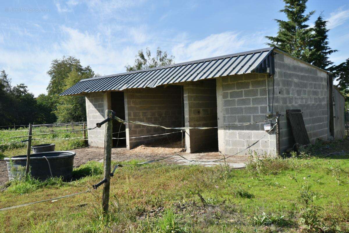 Ferme sur 30 ha avec longere et dependance - photo 25