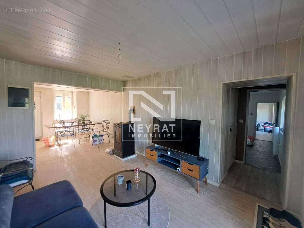 Maison à SAINT-LEGER-DU-BOIS