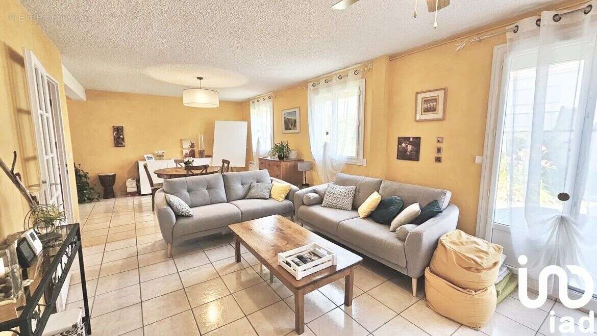 Maison 126 m² à Cournon-D'auvergne  - photo 3