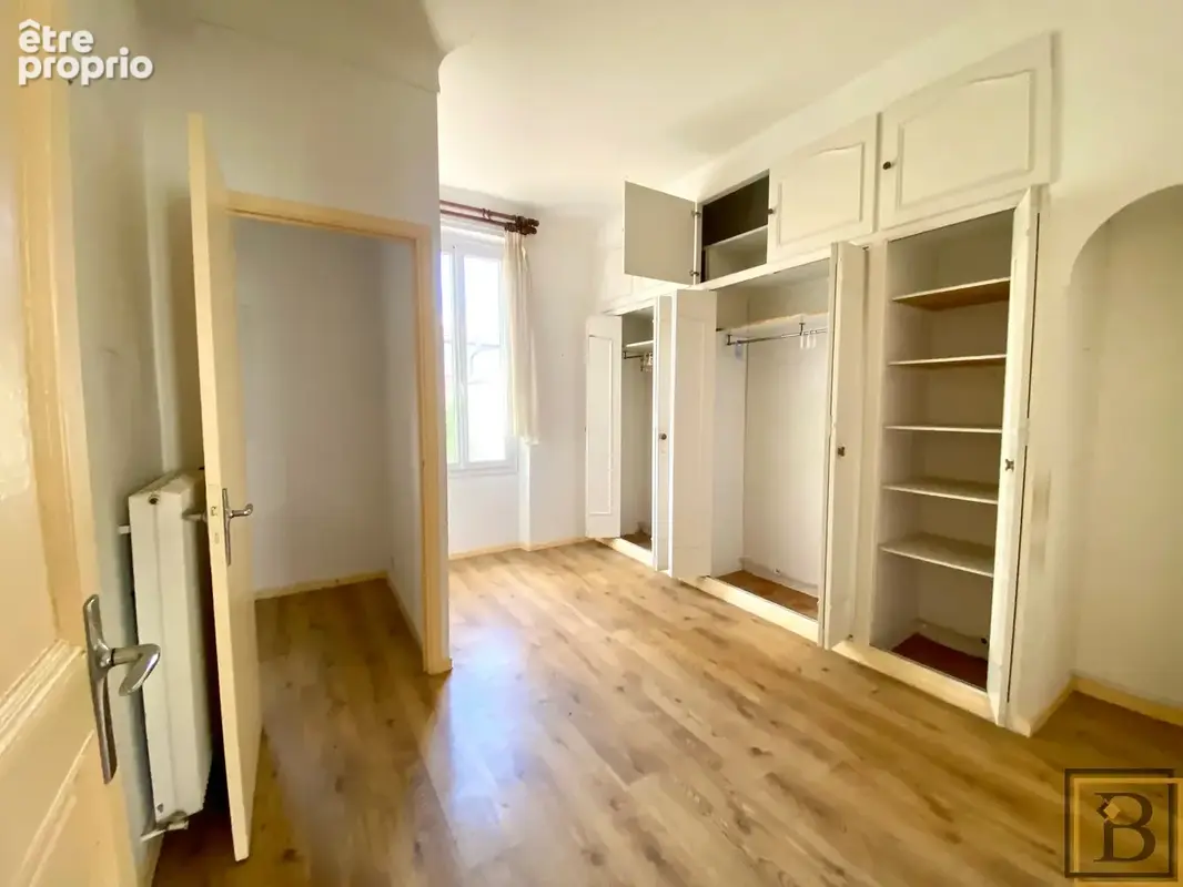 Maison de ville au calme   2 appartements   fort potentiel - photo 6