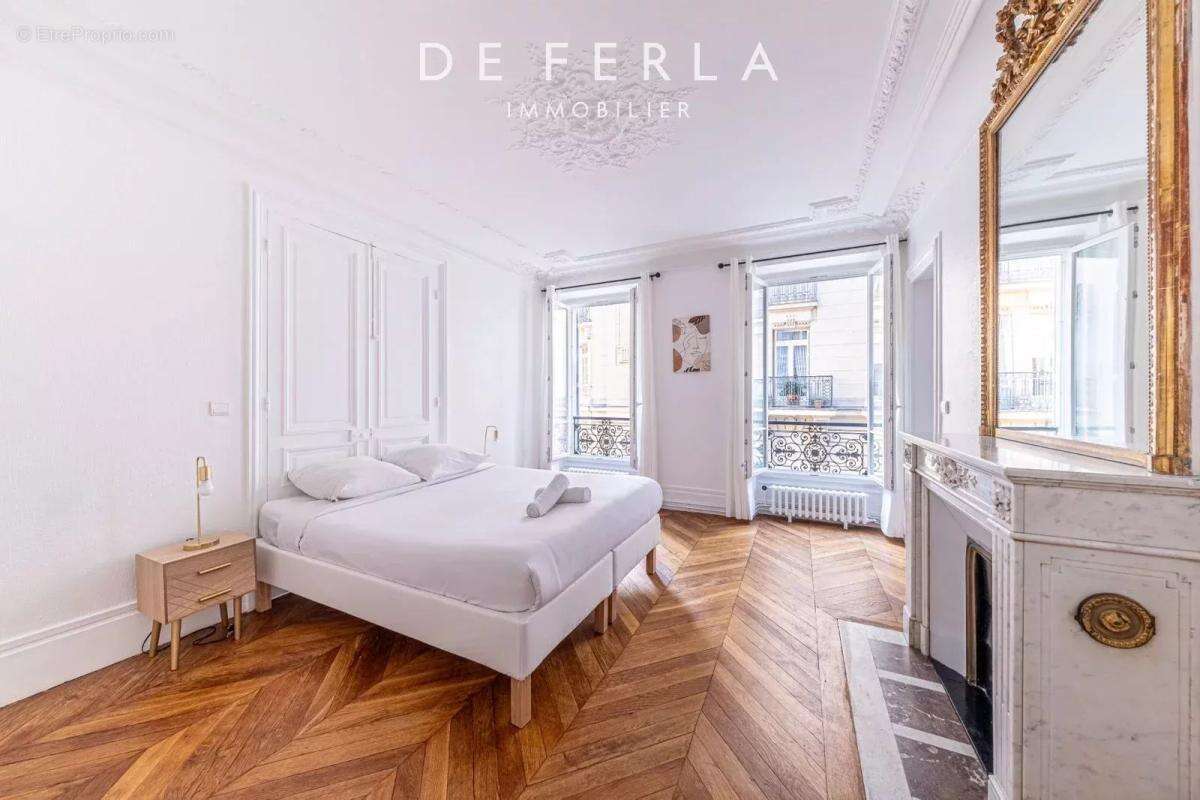 Appartement à PARIS-17E