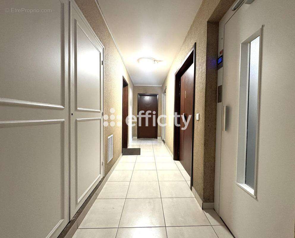 Appartement ancien - photo 8