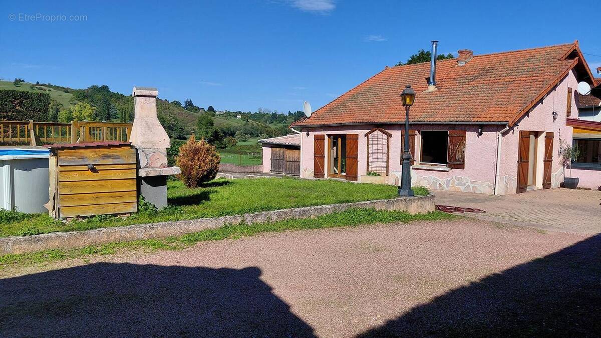Photo 1 - Maison à POUILLY-SOUS-CHARLIEU