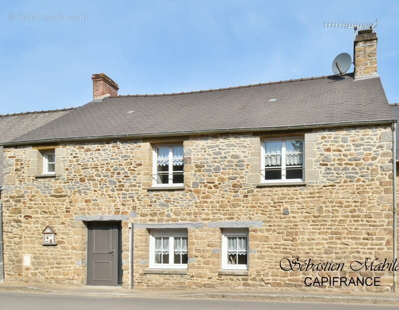 Maison en pierres rénovée 5 pièces à Saint Broladre (35) en Baie du Mont Saint Michel - photo 2
