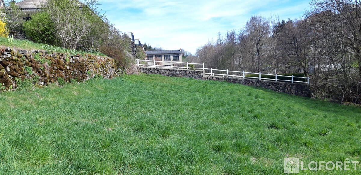 Terrain à PIERREFORT
