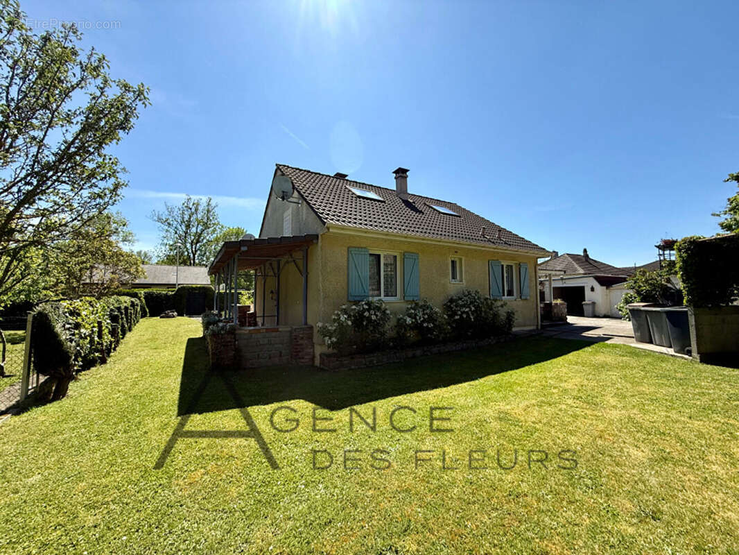 Maison  de 90 M²  sur 1300 m²  de terrain - photo 2