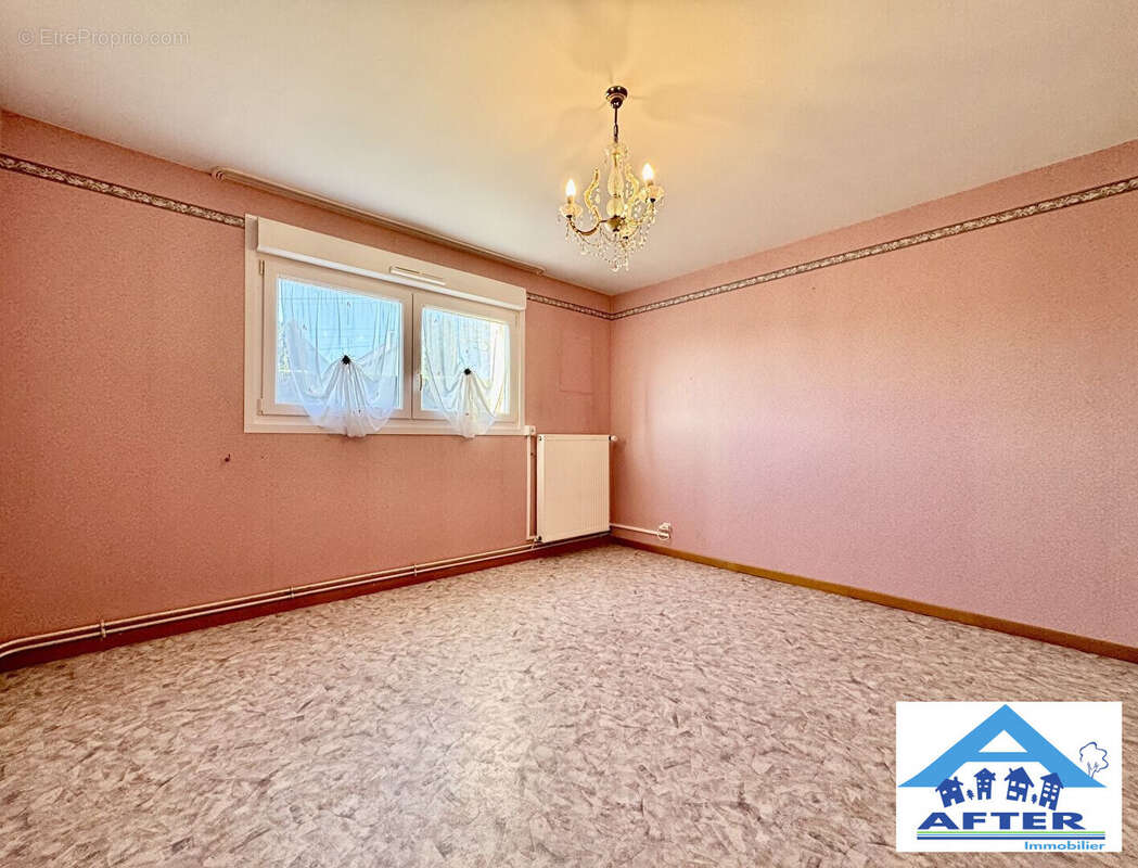 Maison à LANEUVEVILLE-AUX-BOIS