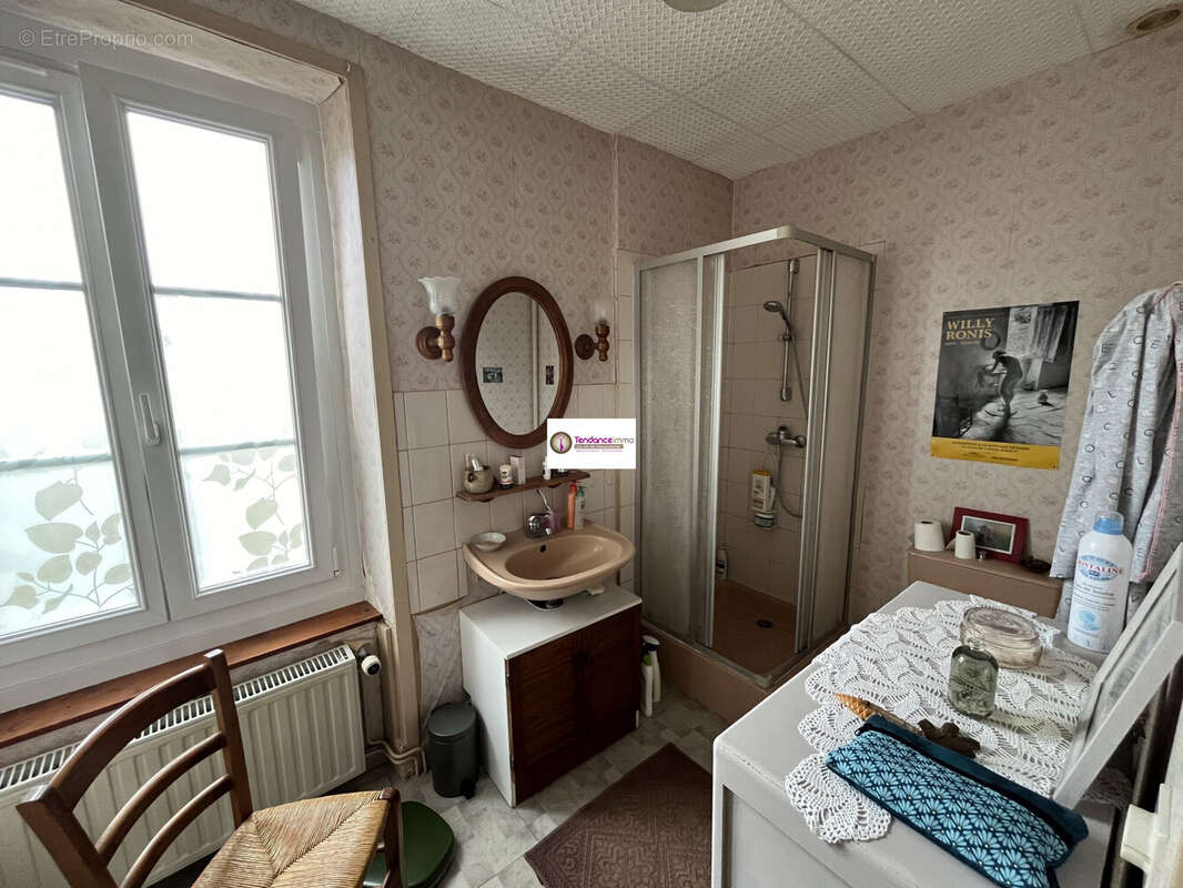 Maison à LE MELE-SUR-SARTHE