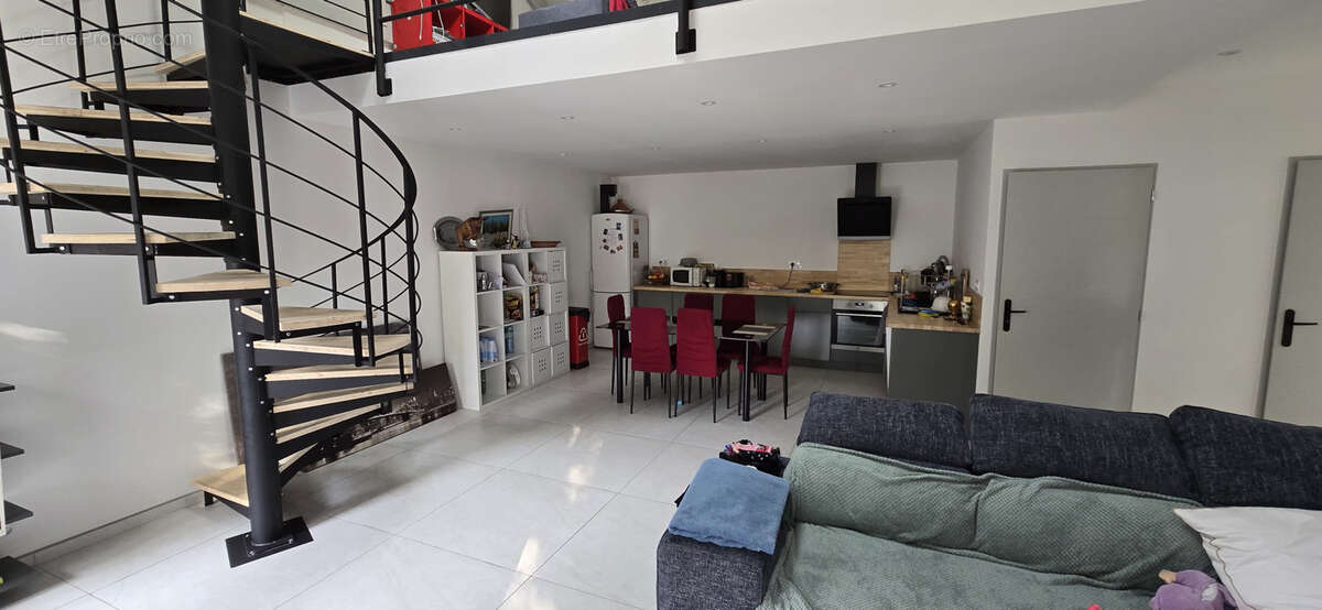 Appartement à CHATEAURENARD