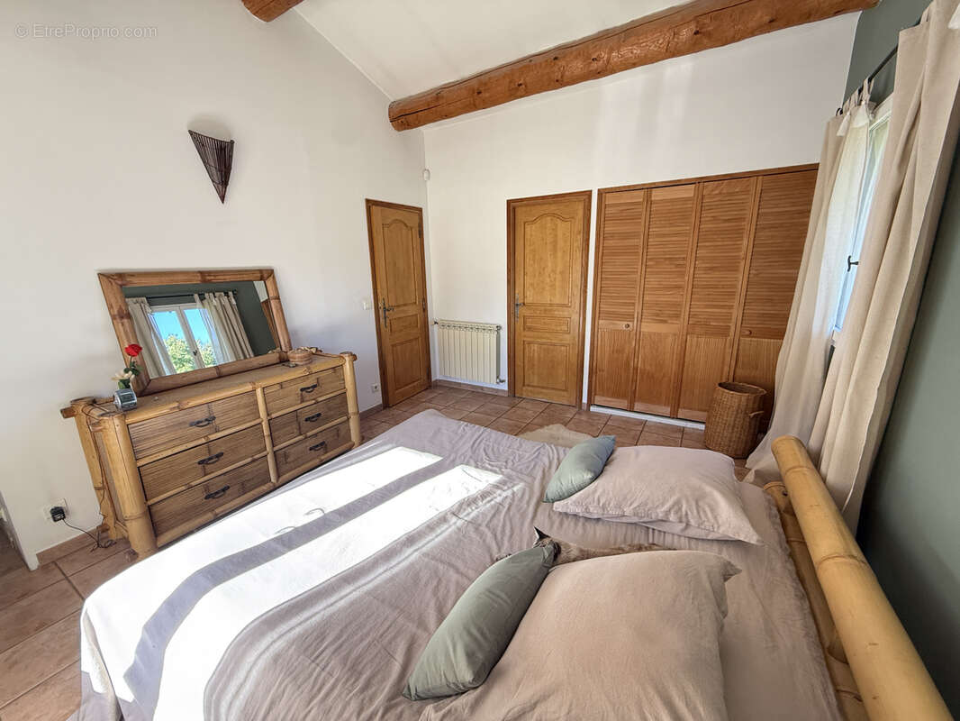 Maison à MEYRARGUES