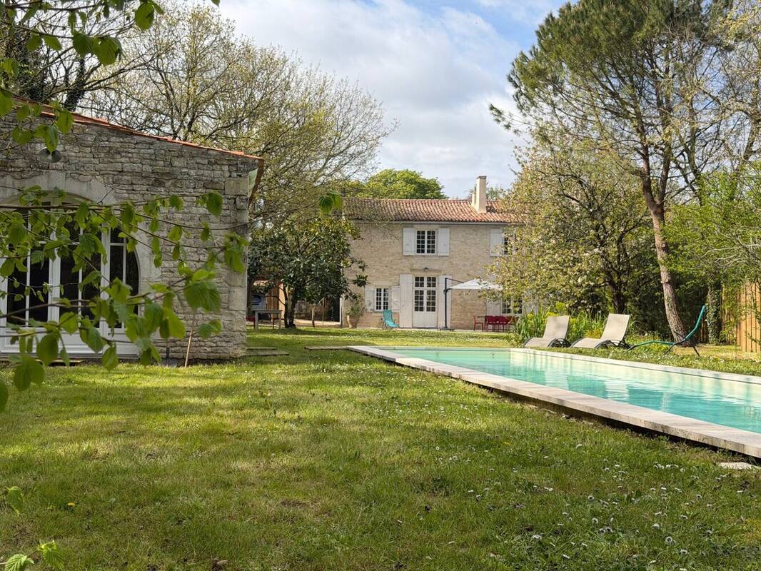 Maison à MONTROY
