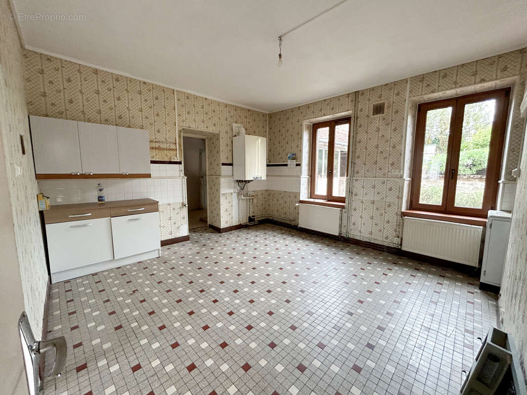 Maison à BEZENET