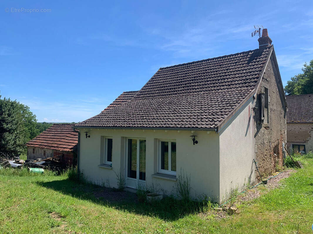 Maison à THENEUILLE