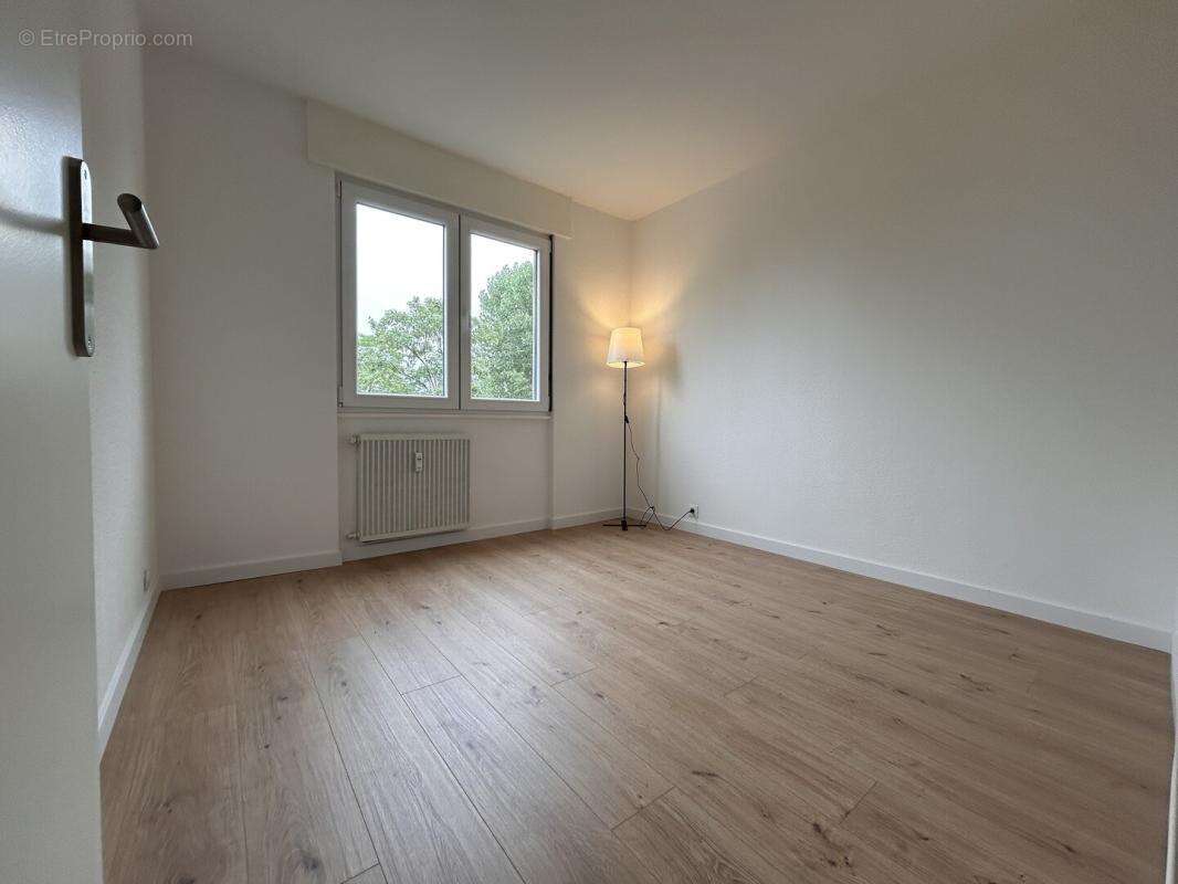 F5 de 92 m2 + 2 balcons au 4ème étage, avec un ascenseur neuf - photo 14