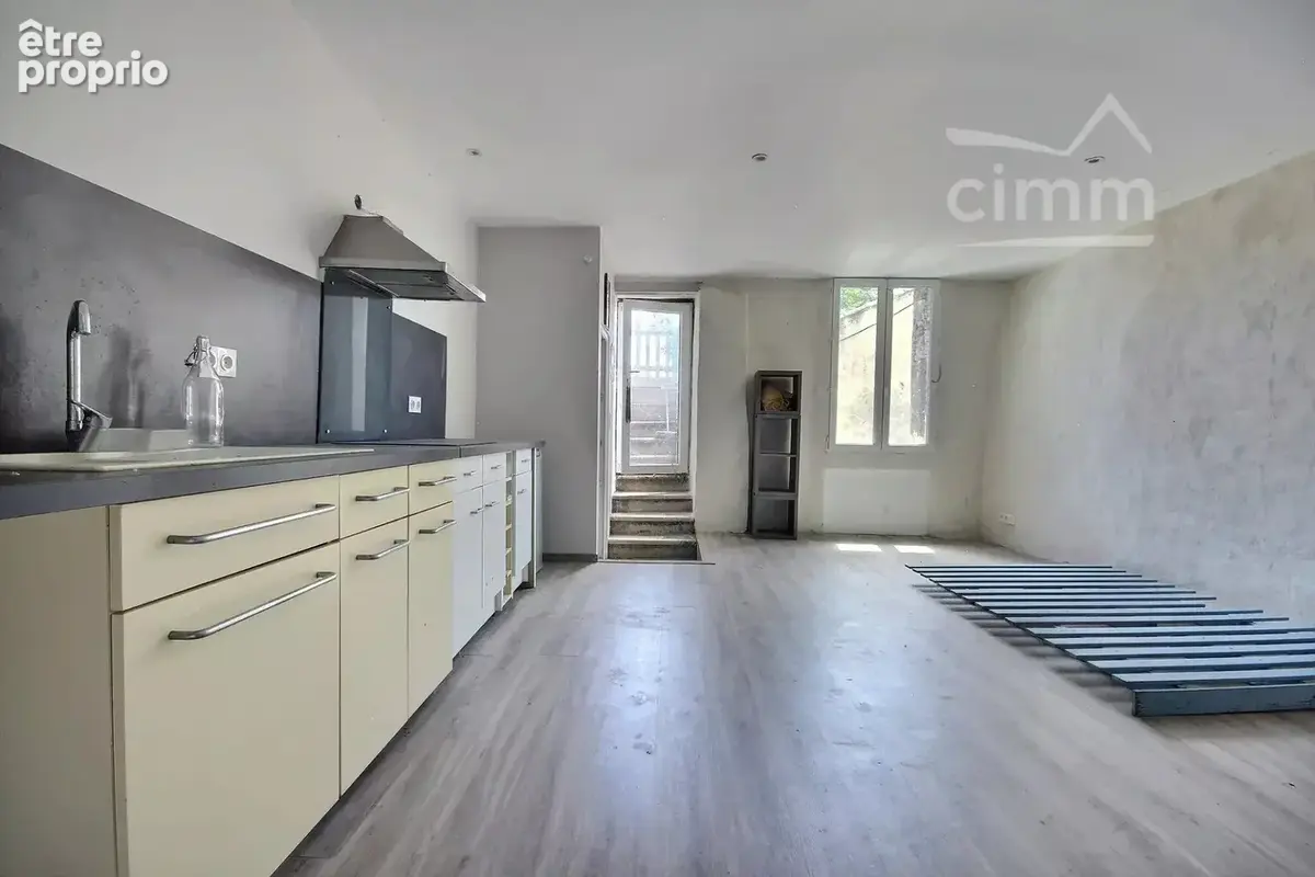 Maison de ville à renover avec vue dominante – 2 logements – terrain 5 000 m² – le teil - photo 10