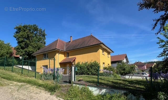 Maison à FROENINGEN