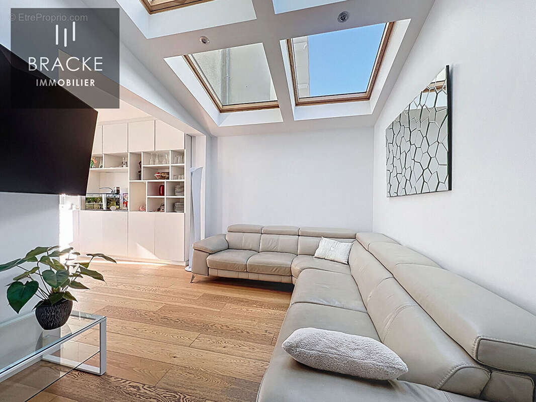 Maison à COURBEVOIE