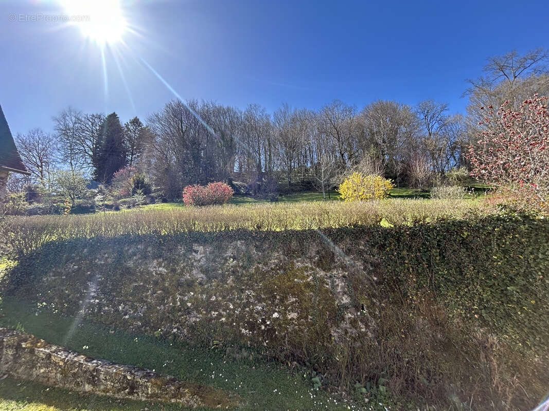 Maison à CORREZE