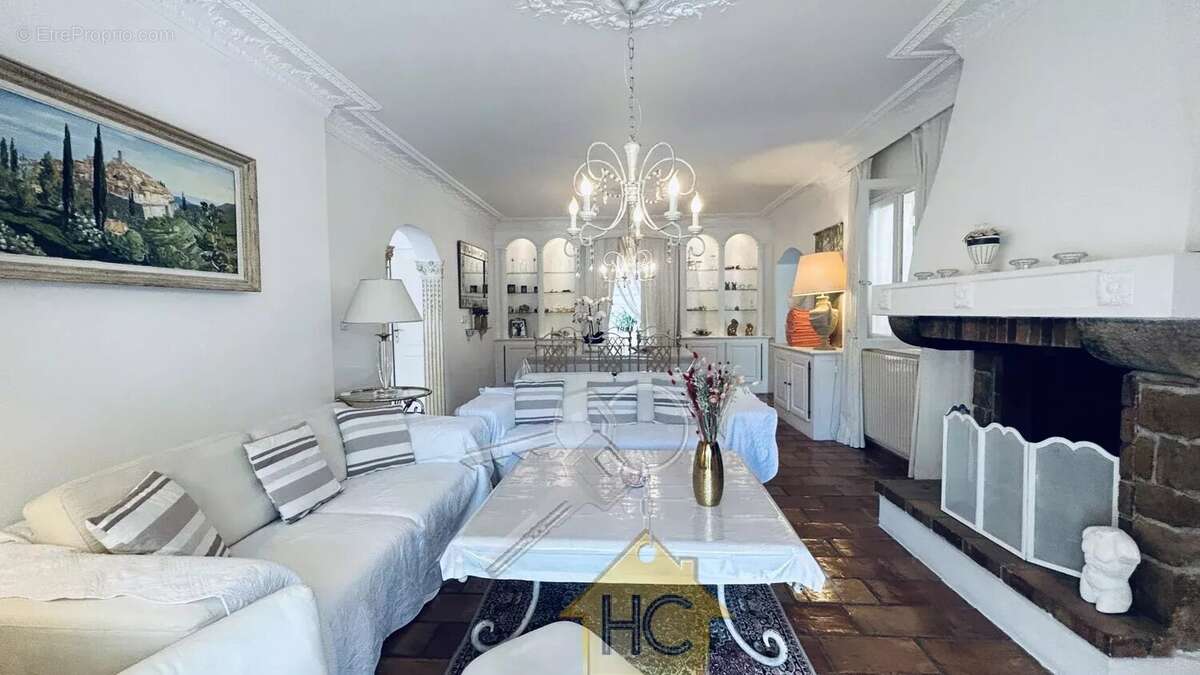 Maison à MOUANS-SARTOUX