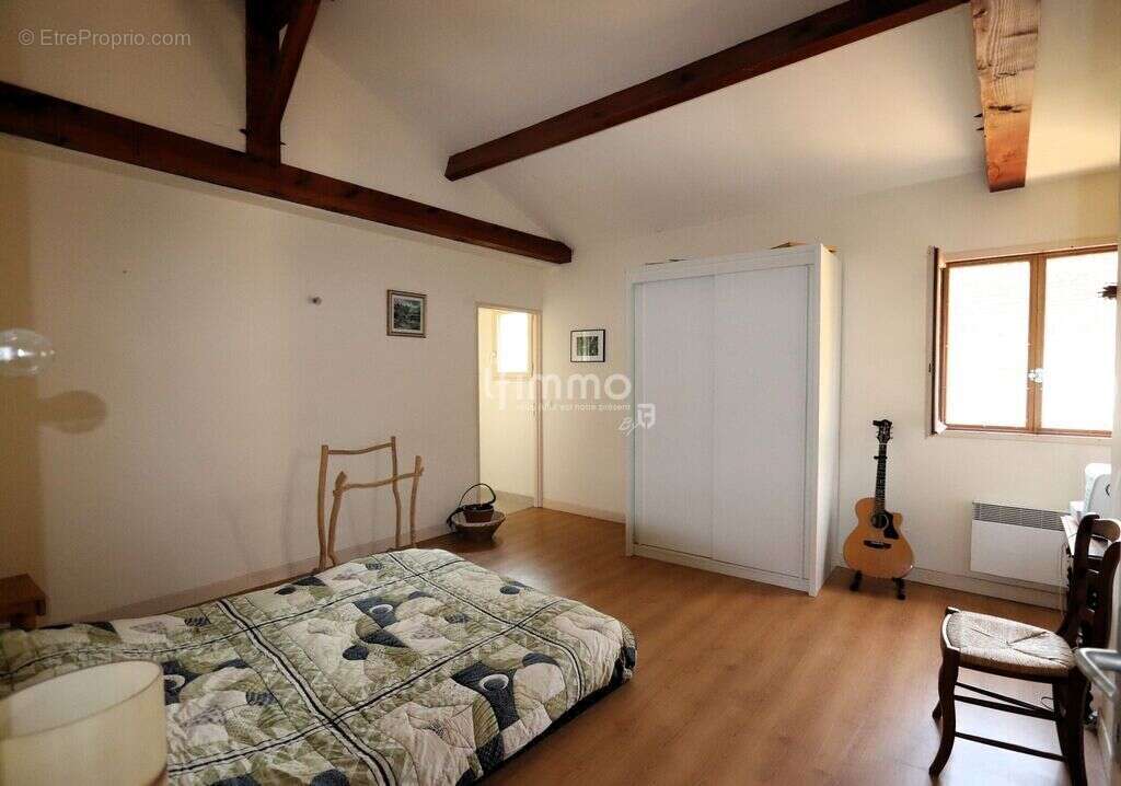 Maison à LES EYZIES-DE-TAYAC-SIREUIL