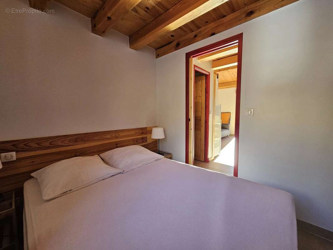 Appartement à CAILLE