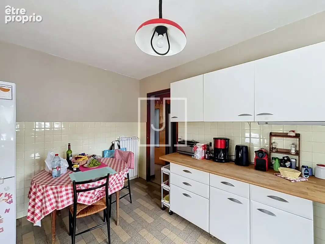 Maison composée de 3 appartements avec terrain et combles aménageables   Barcelonnette (04400) - photo 15