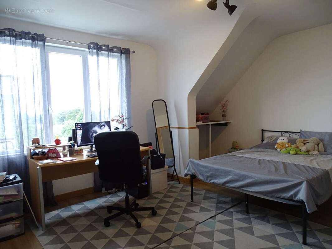 Maison à CARHAIX-PLOUGUER