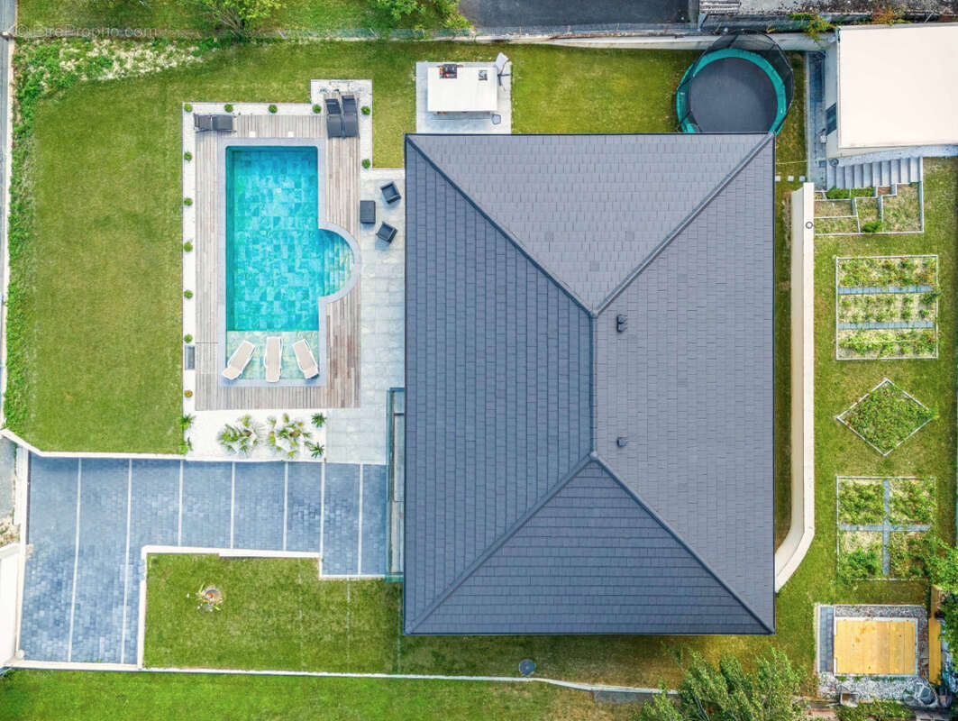 Maison à DIVONNE-LES-BAINS