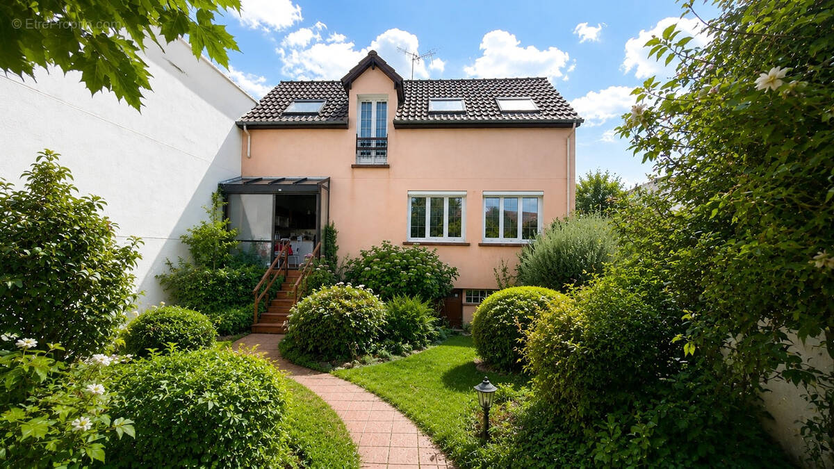 Maison à CHILLY-MAZARIN