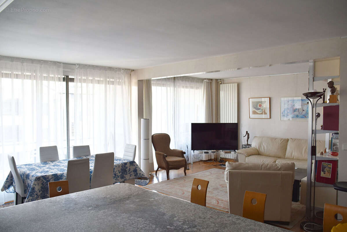 Appartement à PARIS-12E