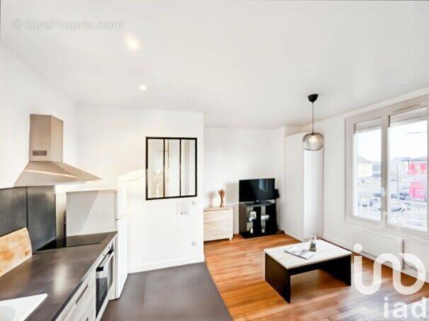 Photo 1 - Appartement à SAINTE-GENEVIEVE-DES-BOIS