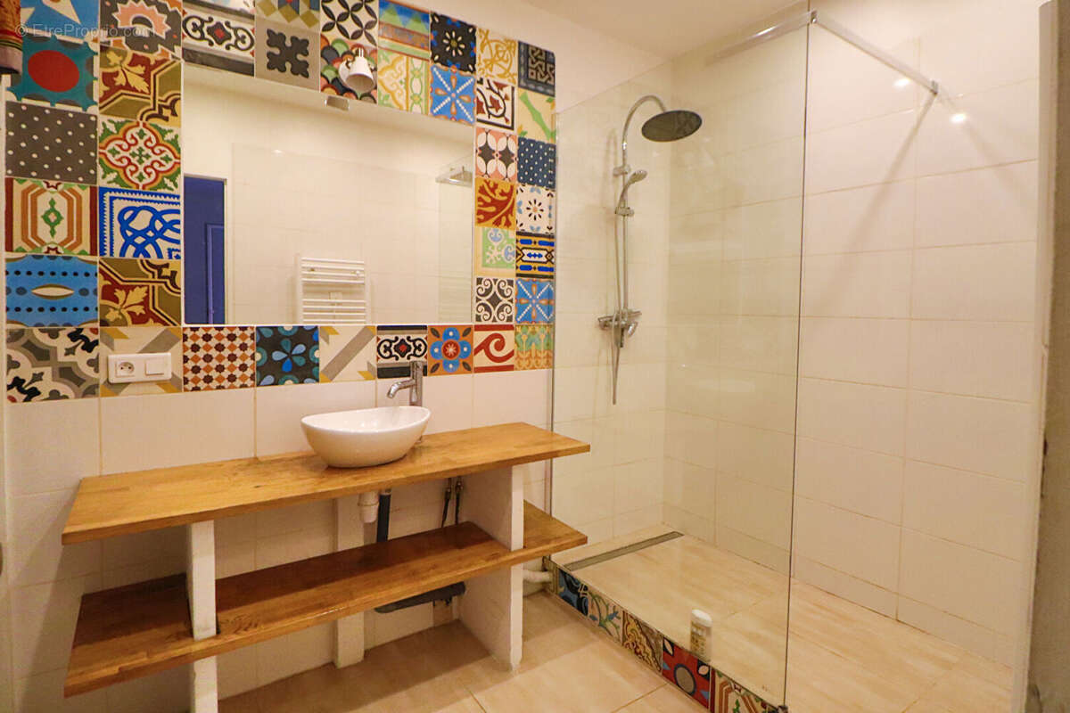 Appartement à MARSEILLE-7E