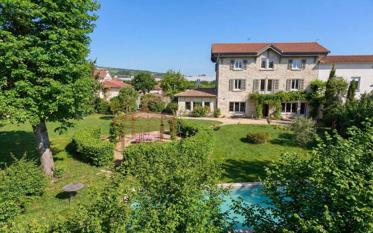 Maison à CHAZAY-D'AZERGUES