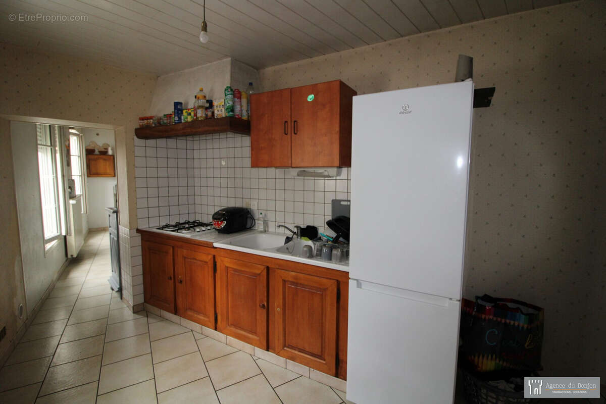 Appartement 136 m² à Pons  - photo 9