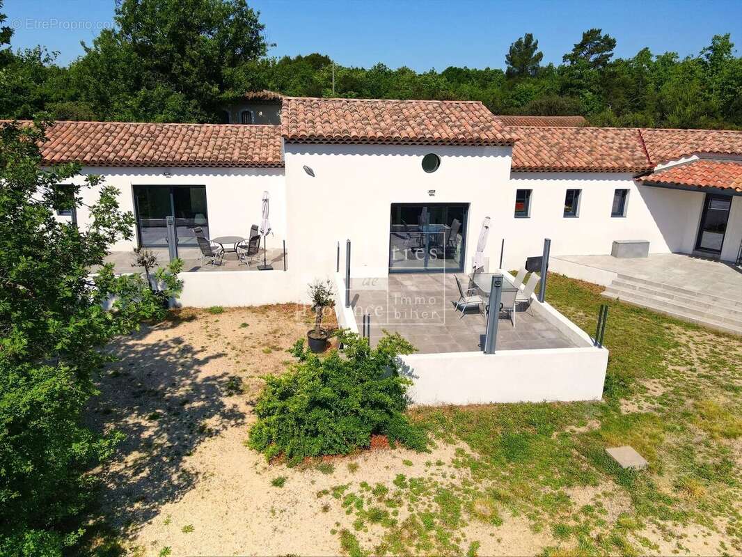 Maison à REGUSSE