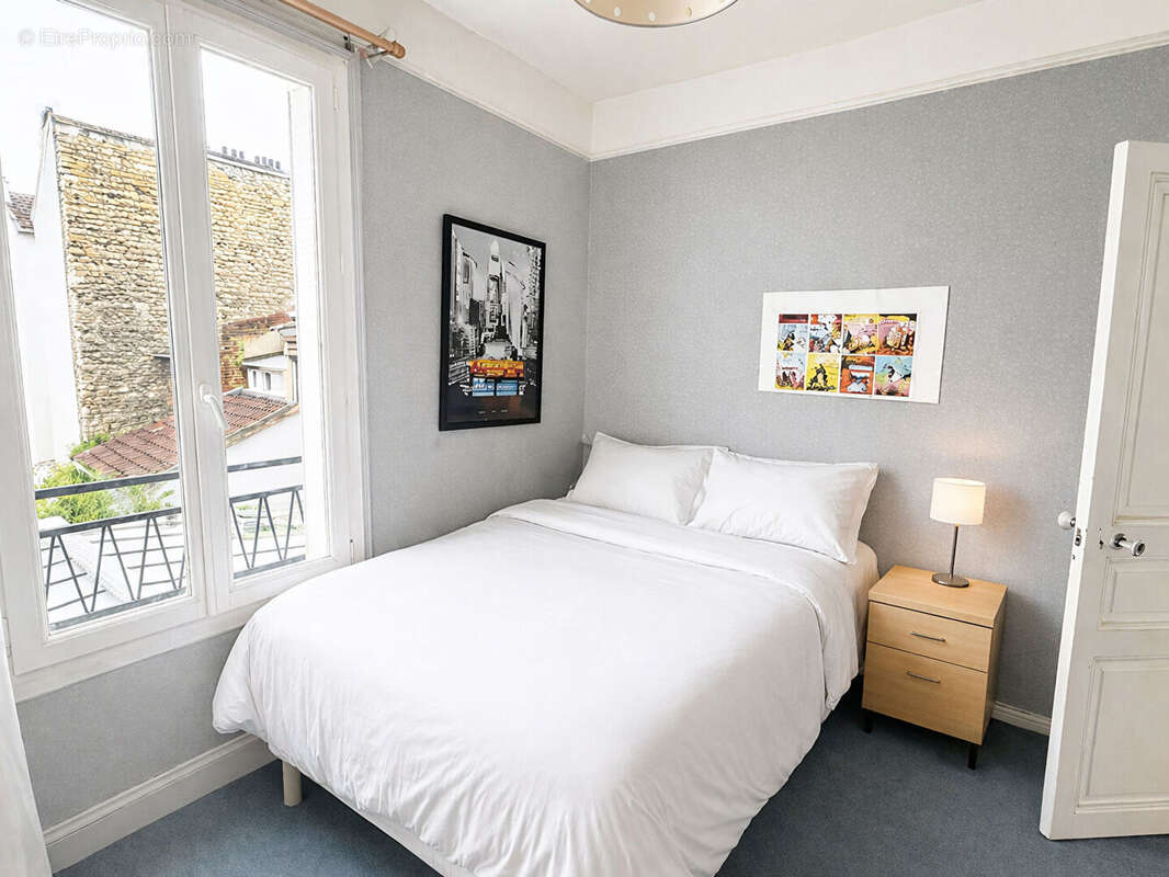 Appartement à COURBEVOIE