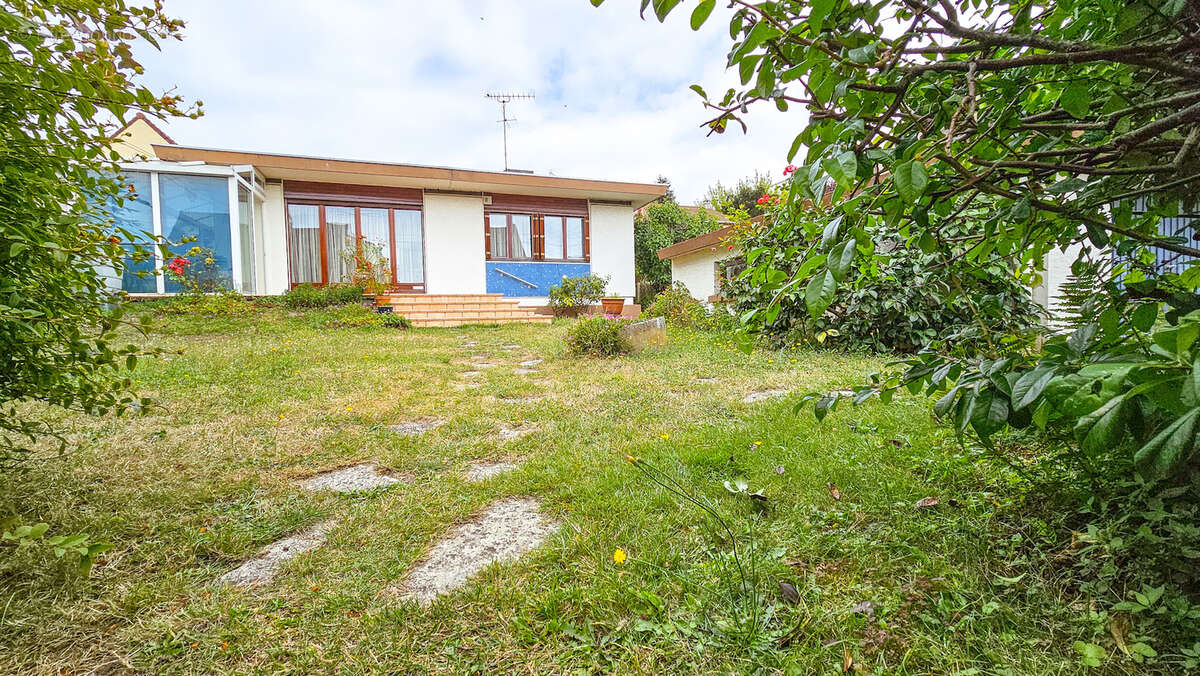 Maison à SARTROUVILLE