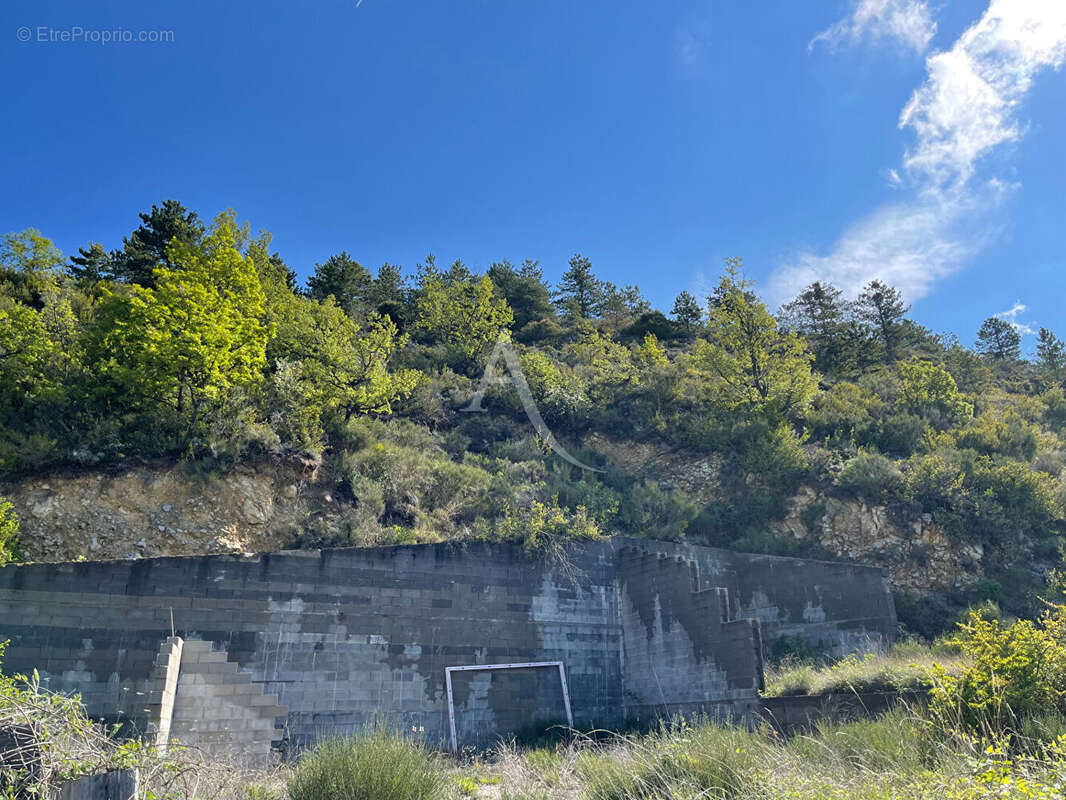 Très beau terrain de 2985m2 constructible à saint jurs - superbe vue - photo 2
