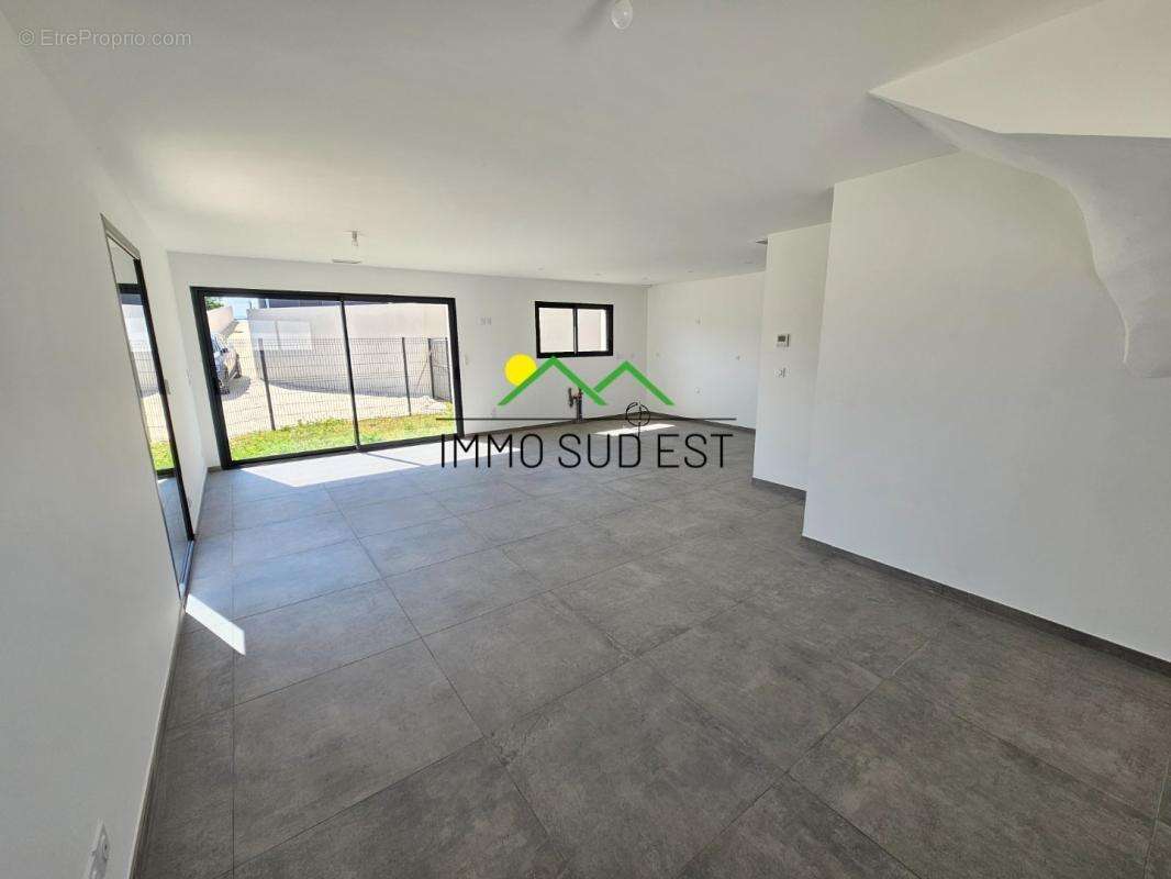 Maison à SAINT-MARCEL-LES-VALENCE