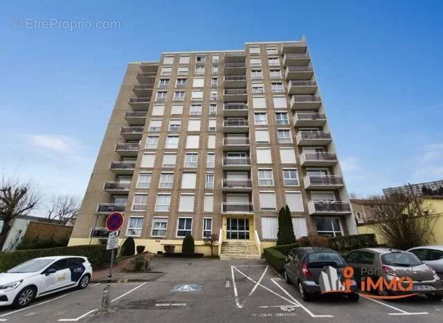 Appartement à SAINT-ETIENNE