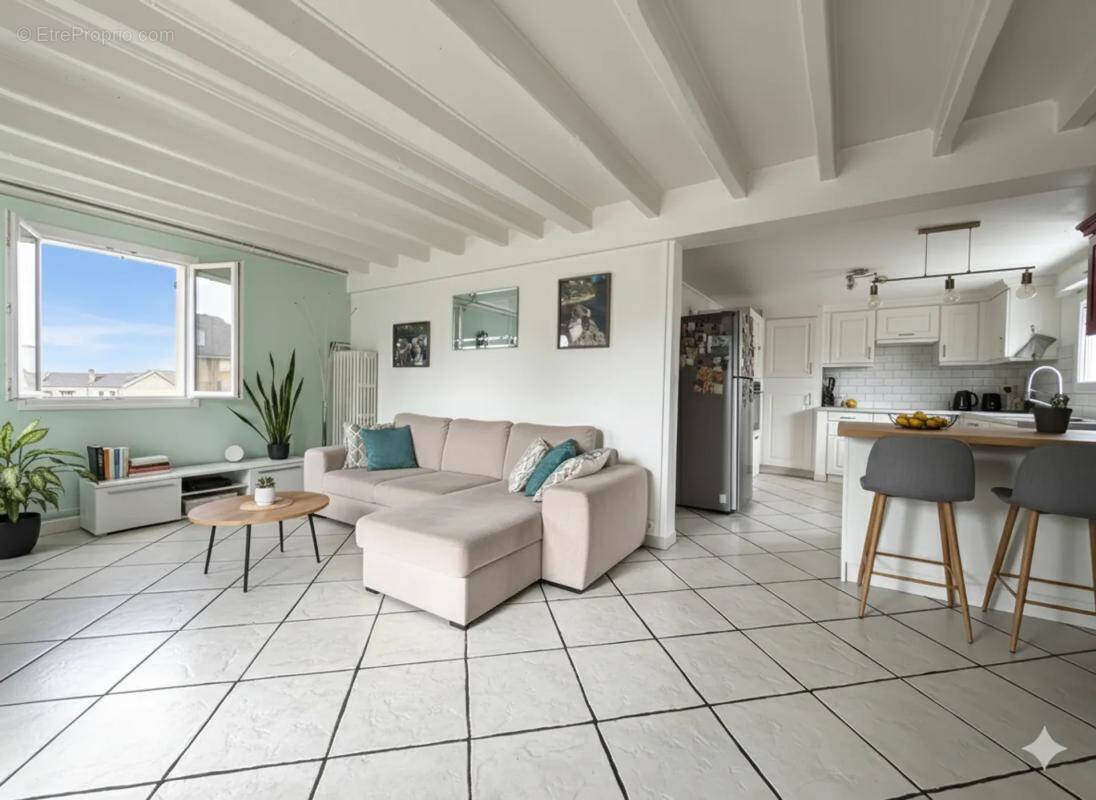 Maison à ROMENY-SUR-MARNE